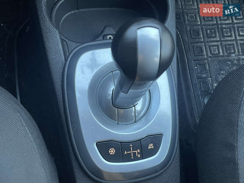 Хэтчбек Opel Corsa 2007 в Киеве