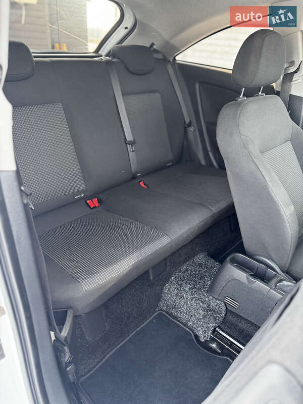 Хэтчбек Opel Corsa 2011 в Снятине фото 11 Хэтчбек Opel Corsa 2011 в Снятине