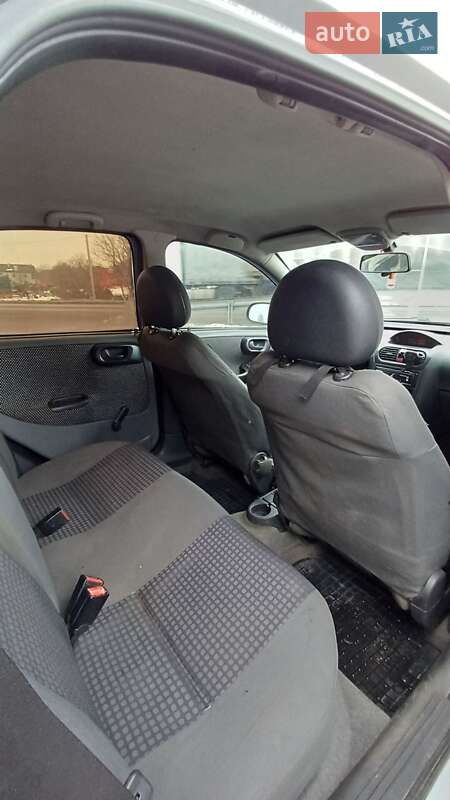 Хэтчбек Opel Corsa 2002 в Дубровице фото 9 Хэтчбек Opel Corsa 2002 в Дубровице