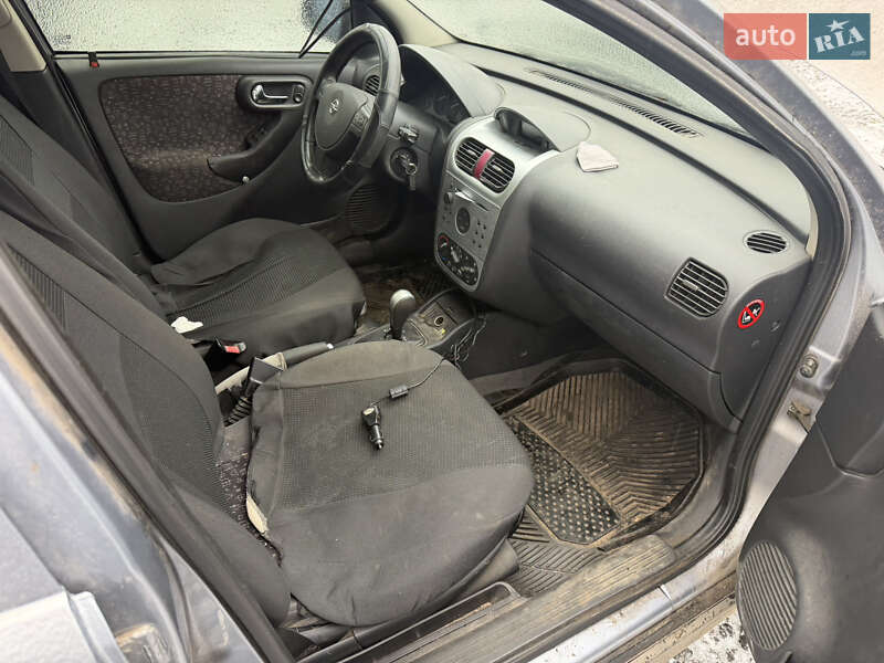 Хэтчбек Opel Corsa 2003 в Одессе
