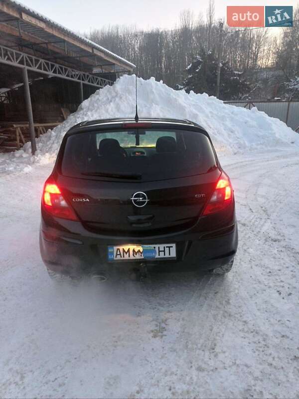 Хэтчбек Opel Corsa 2010 в Житомире фото 4 Хэтчбек Opel Corsa 2010 в Житомире