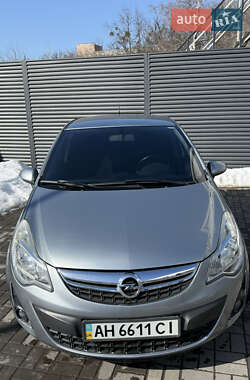 Хэтчбек Opel Corsa 2011 в Черкассах