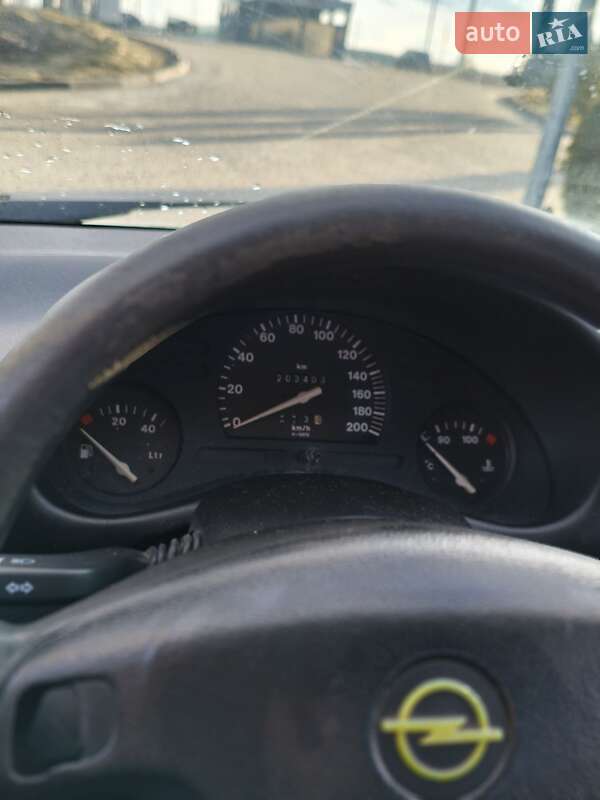 Хэтчбек Opel Corsa 2000 в Львове фото 7 Хэтчбек Opel Corsa 2000 в Львове