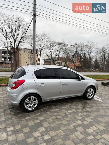 Хэтчбек Opel Corsa 2011 в Тернополе фото 2 Хэтчбек Opel Corsa 2011 в Тернополе