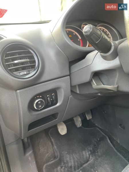 Хетчбек Opel Corsa 2011 в Калуші