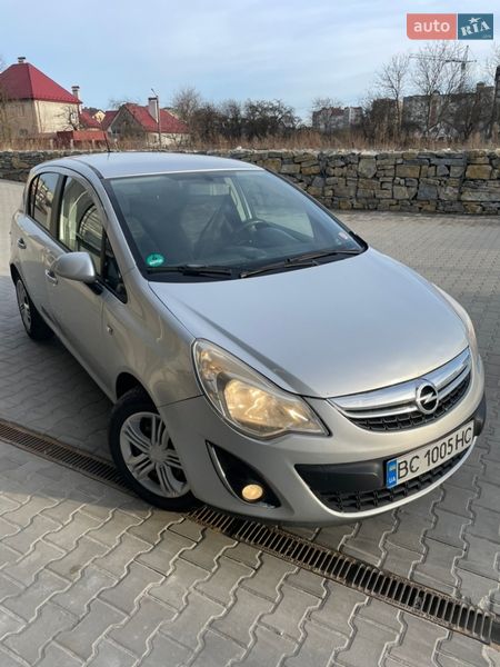 Хетчбек Opel Corsa 2011 в Калуші