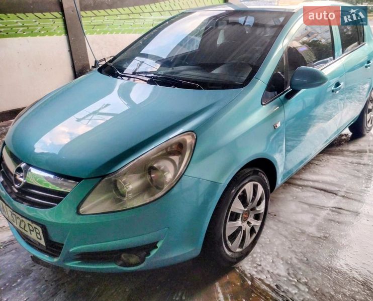 Хэтчбек Opel Corsa 2010 в Белой Церкви