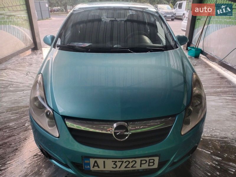 Хэтчбек Opel Corsa 2010 в Белой Церкви