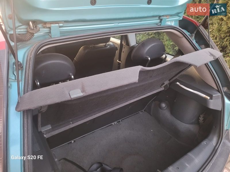 Хэтчбек Opel Corsa 2002 в Ровно