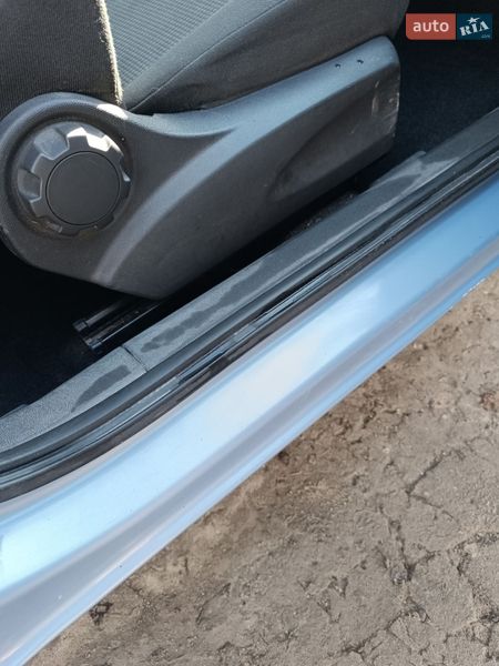 Хэтчбек Opel Corsa 2009 в Волочиске