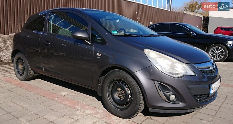 Хэтчбек Opel Corsa 2011 в Житомире