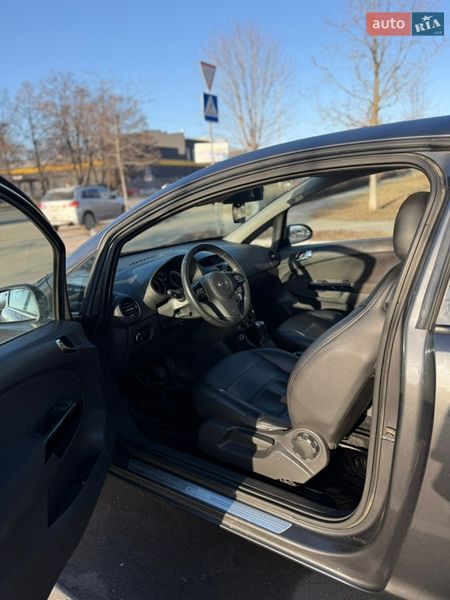 Хэтчбек Opel Corsa 2010 в Крюковщине