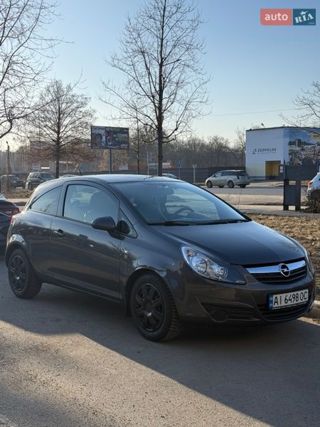 Хэтчбек Opel Corsa 2010 в Крюковщине