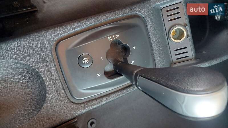 Хэтчбек Opel Corsa 2005 в Ровно