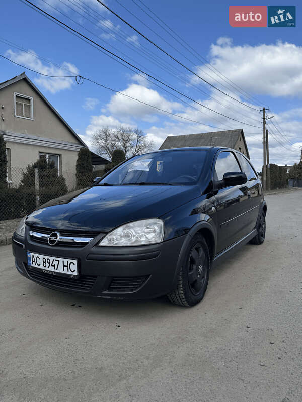 Хэтчбек Opel Corsa 2005 в Луцке
