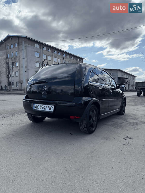 Хэтчбек Opel Corsa 2005 в Луцке