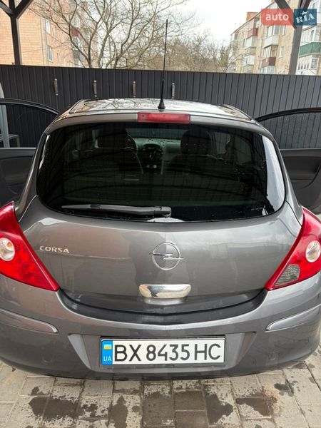 Хетчбек Opel Corsa 2010 в Старокостянтинові