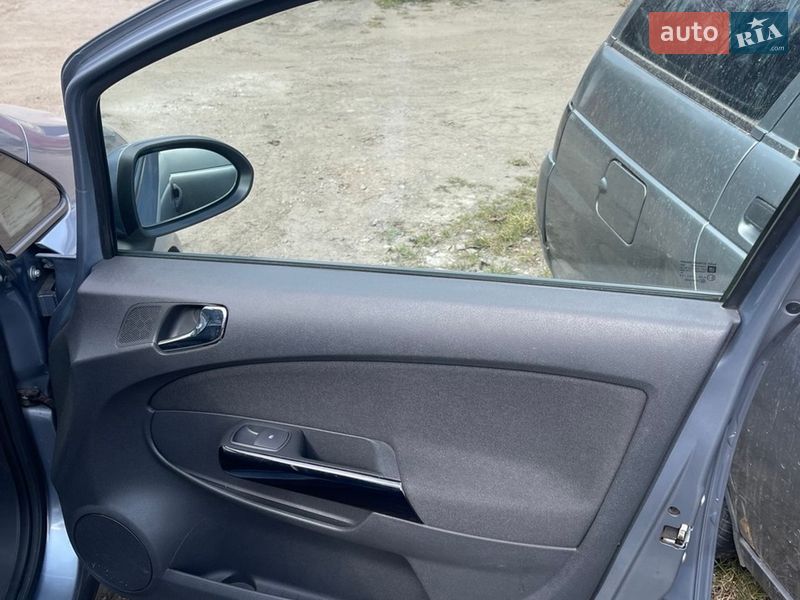 Хэтчбек Opel Corsa 2007 в Львове
