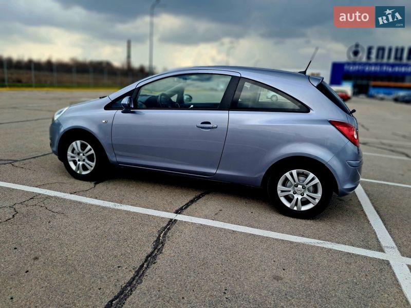 Хэтчбек Opel Corsa 2009 в Запорожье фото 2 Хэтчбек Opel Corsa 2009 в Запорожье