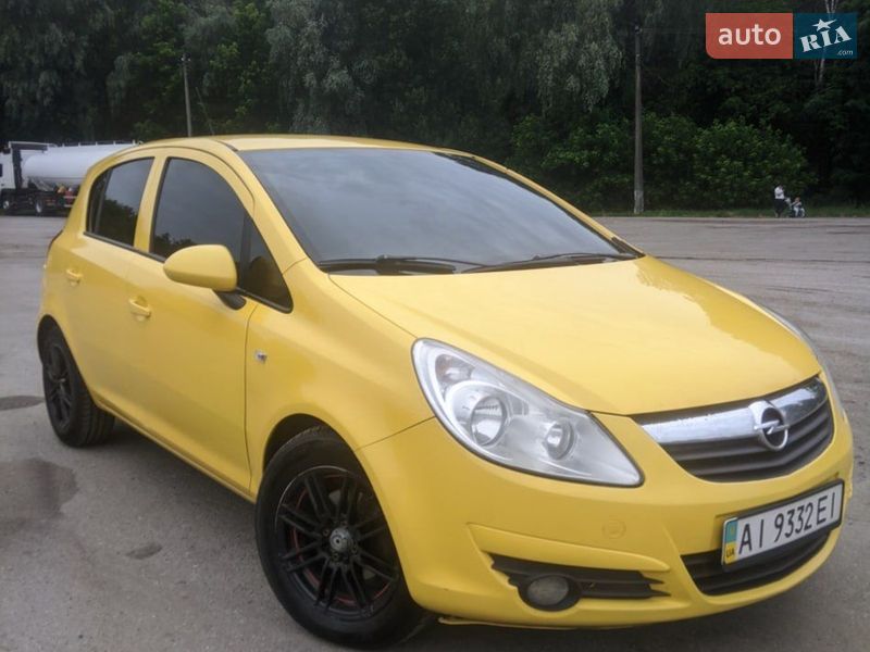 Хэтчбек Opel Corsa 2010 в Полтаве