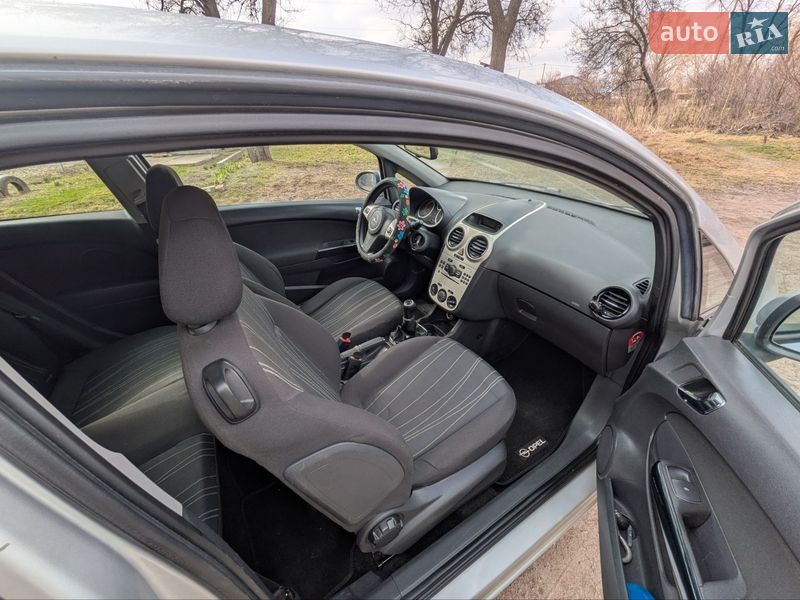 Хэтчбек Opel Corsa 2006 в Барышевке фото 12 Хэтчбек Opel Corsa 2006 в Барышевке