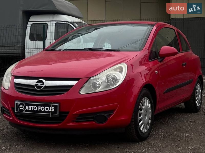 Хэтчбек Opel Corsa 2008 в Киеве