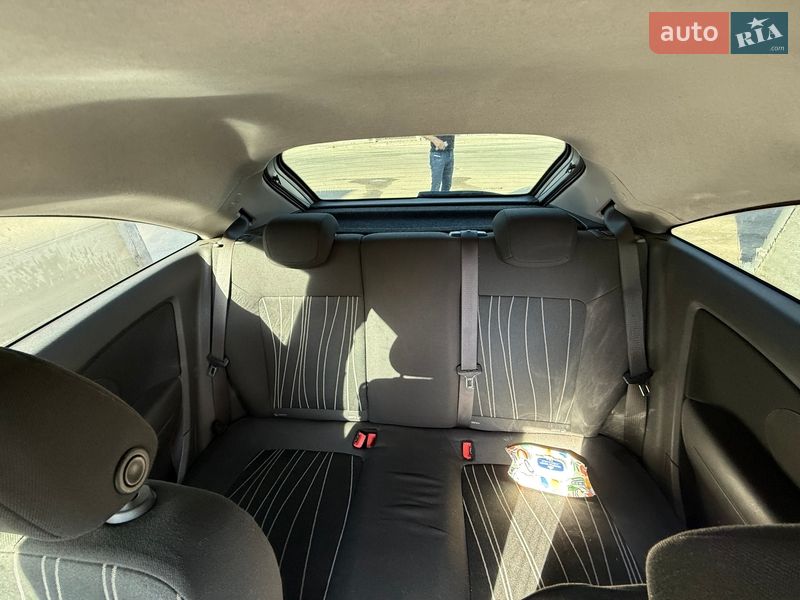 Хэтчбек Opel Corsa 2010 в Днепре