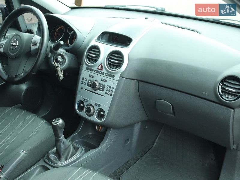 Хэтчбек Opel Corsa 2009 в Луцке фото 26 Хэтчбек Opel Corsa 2009 в Луцке