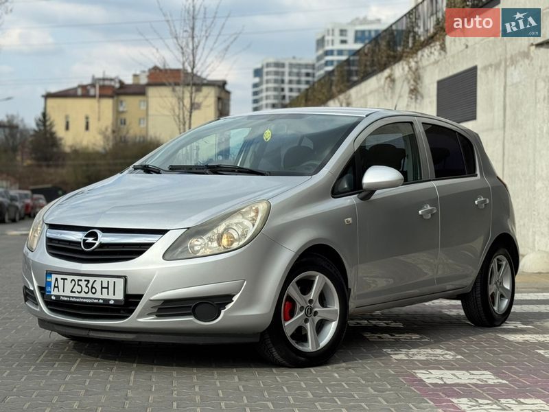 Хэтчбек Opel Corsa 2008 в Львове