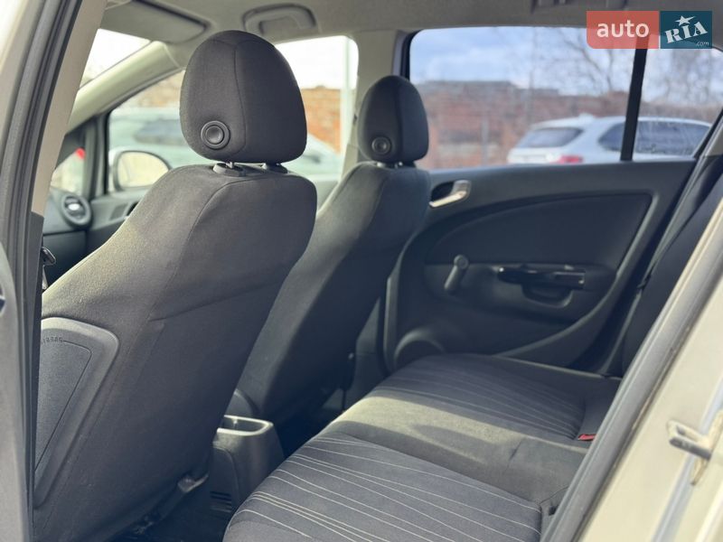 Хэтчбек Opel Corsa 2008 в Львове