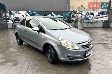 Хэтчбек Opel Corsa 2008 в Ивано-Франковске