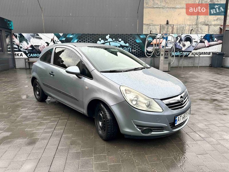 Хэтчбек Opel Corsa 2008 в Ивано-Франковске фото Хэтчбек Opel Corsa 2008 в Ивано-Франковске