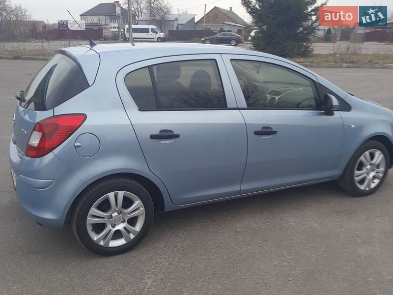 Хэтчбек Opel Corsa 2008 в Бердичеве фото 3 Хэтчбек Opel Corsa 2008 в Бердичеве