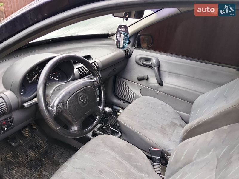 Хэтчбек Opel Corsa 1994 в Ивано-Франковске