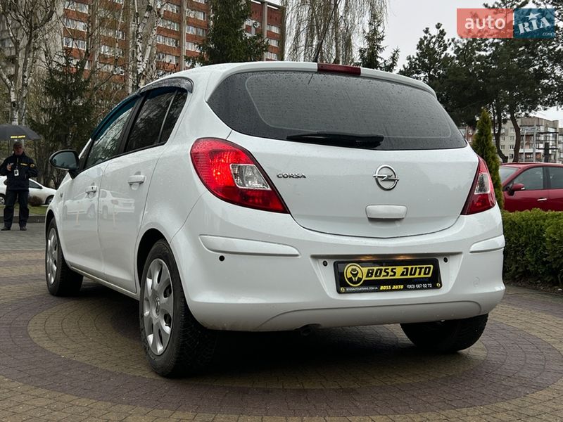 Хетчбек Opel Corsa 2011 в Львові