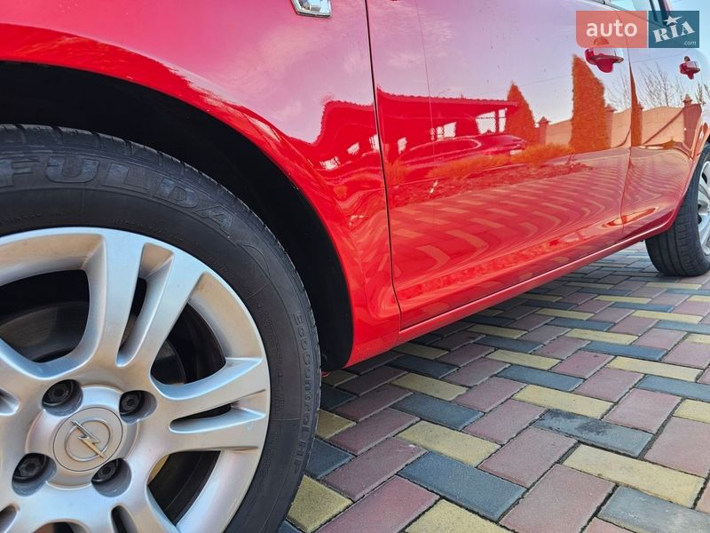 Хетчбек Opel Corsa 2009 в Луцьку