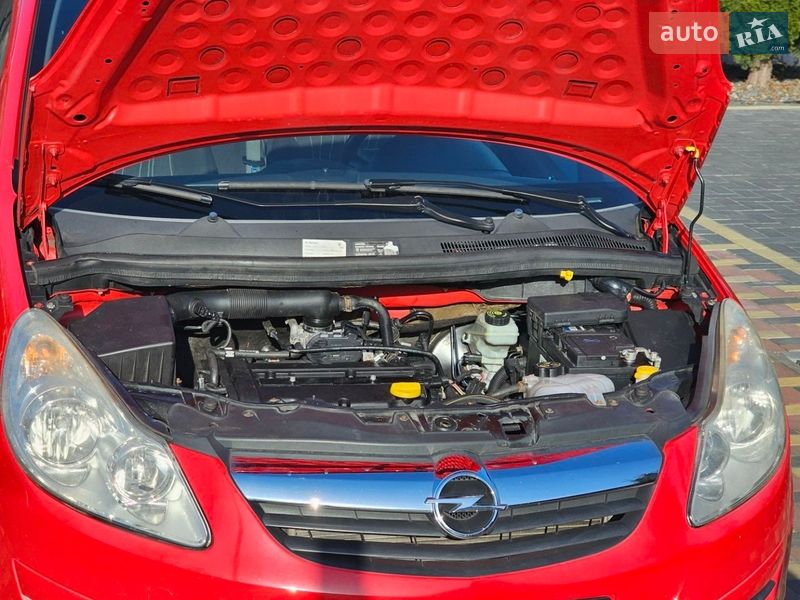 Хетчбек Opel Corsa 2009 в Луцьку