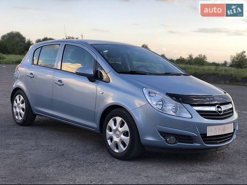 Хэтчбек Opel Corsa 2008 в Лукове