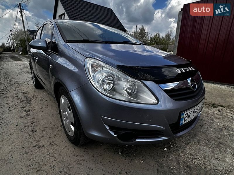 Хэтчбек Opel Corsa 2010 в Луцке