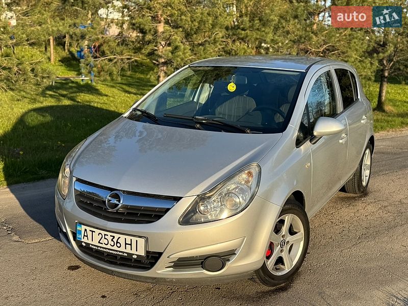 Хэтчбек Opel Corsa 2008 в Львове