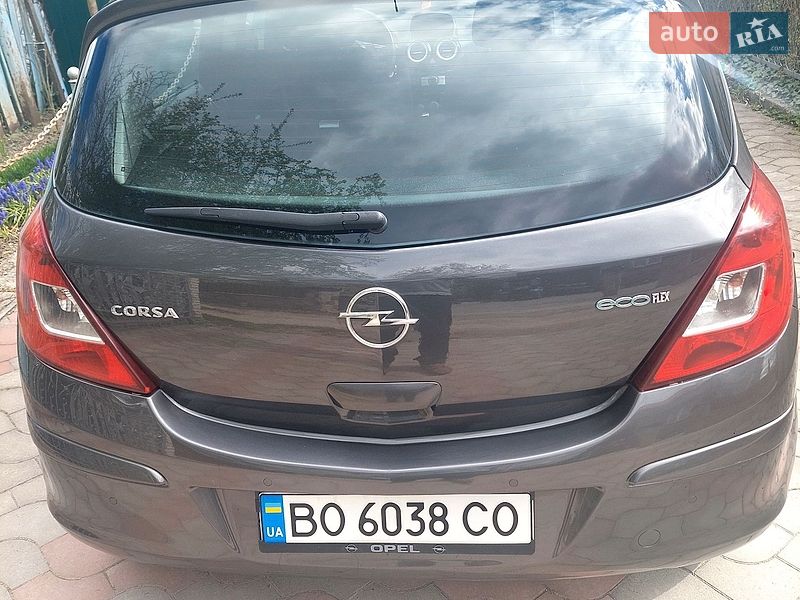 Хэтчбек Opel Corsa 2010 в Тернополе