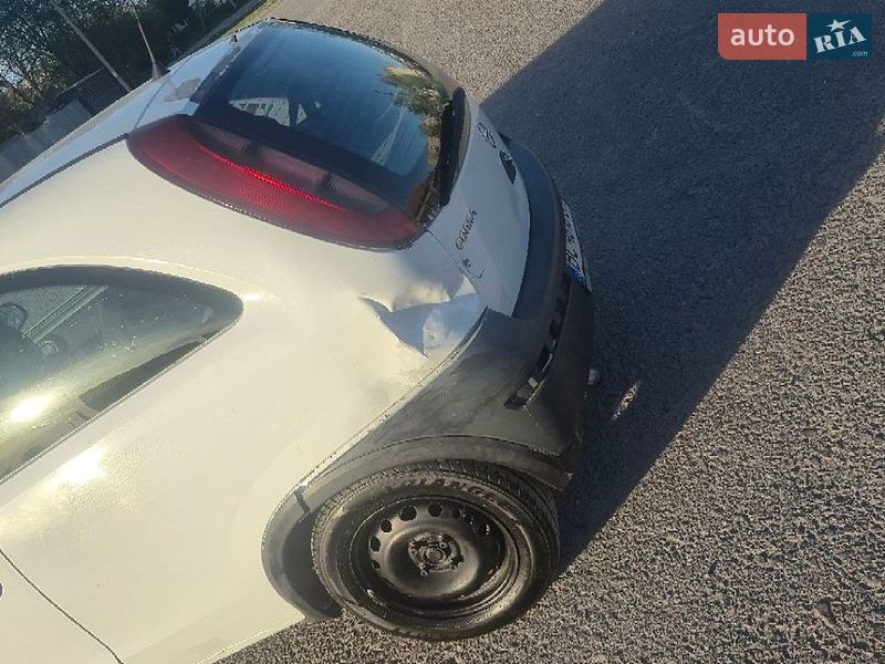 Хэтчбек Opel Corsa 2005 в Львове