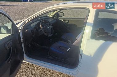 Хэтчбек Opel Corsa 2005 в Львове