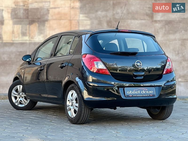 Хэтчбек Opel Corsa 2012 в Николаеве