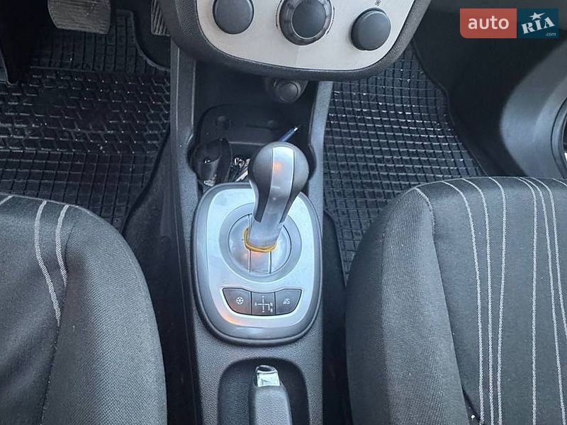 Хэтчбек Opel Corsa 2007 в Здолбунове