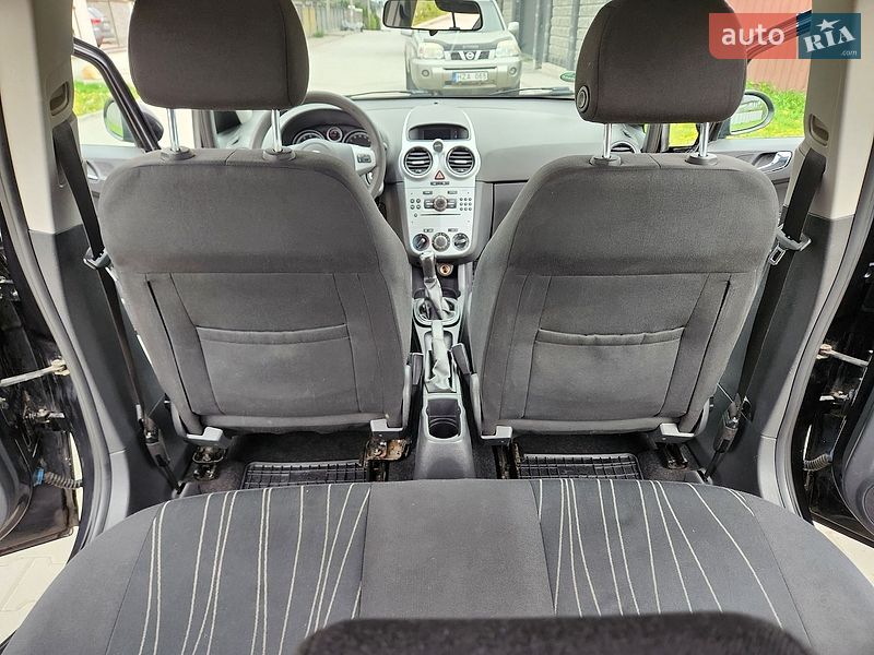 Хэтчбек Opel Corsa 2008 в Ровно