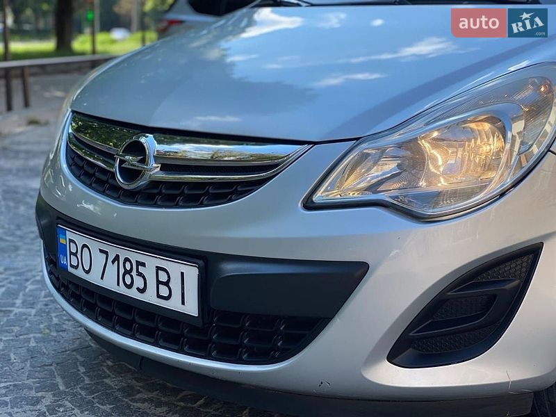 Хэтчбек Opel Corsa 2011 в Тернополе
