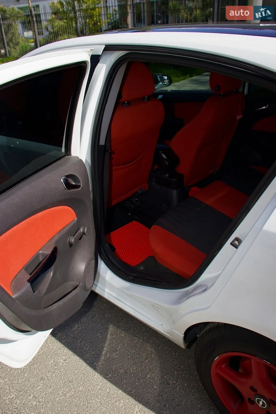 2010 Opel Corsa - мініатюра 24