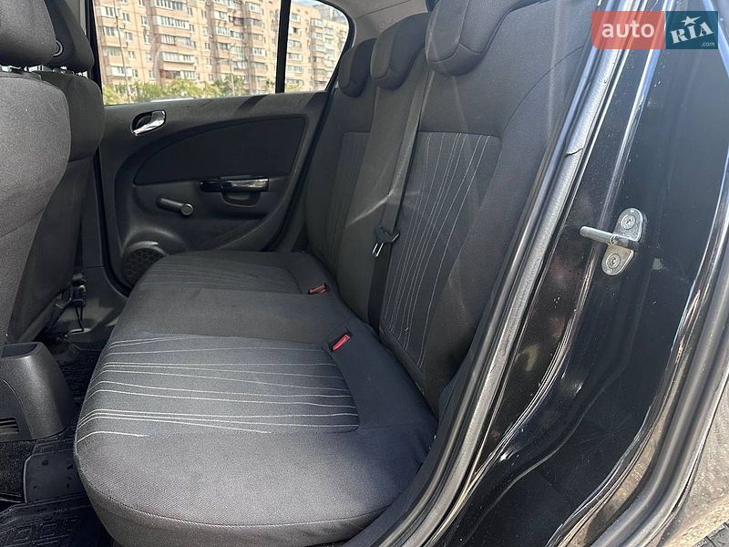 Хэтчбек Opel Corsa 2007 в Киеве