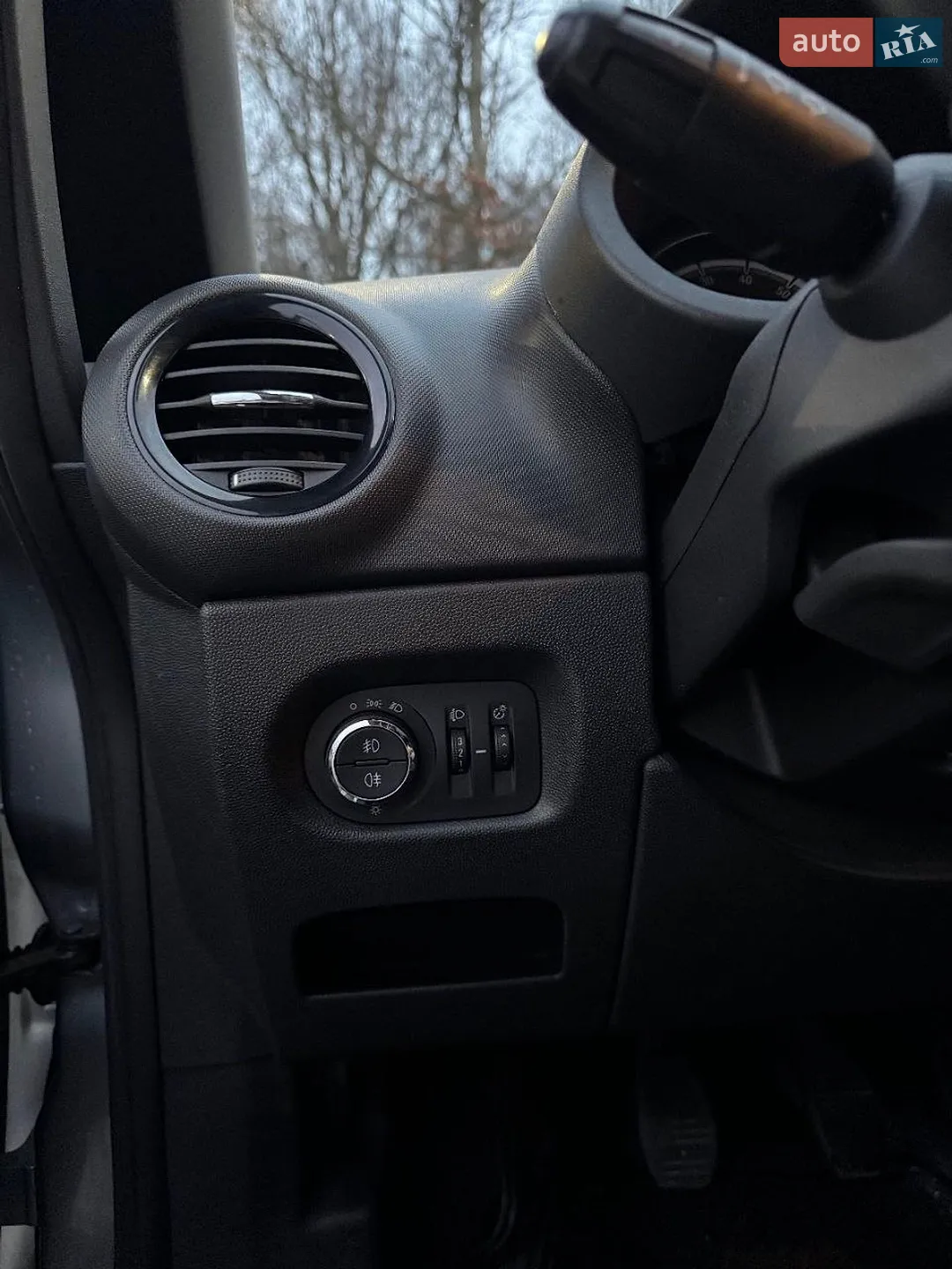 2012 Opel Corsa - мініатюра 2
